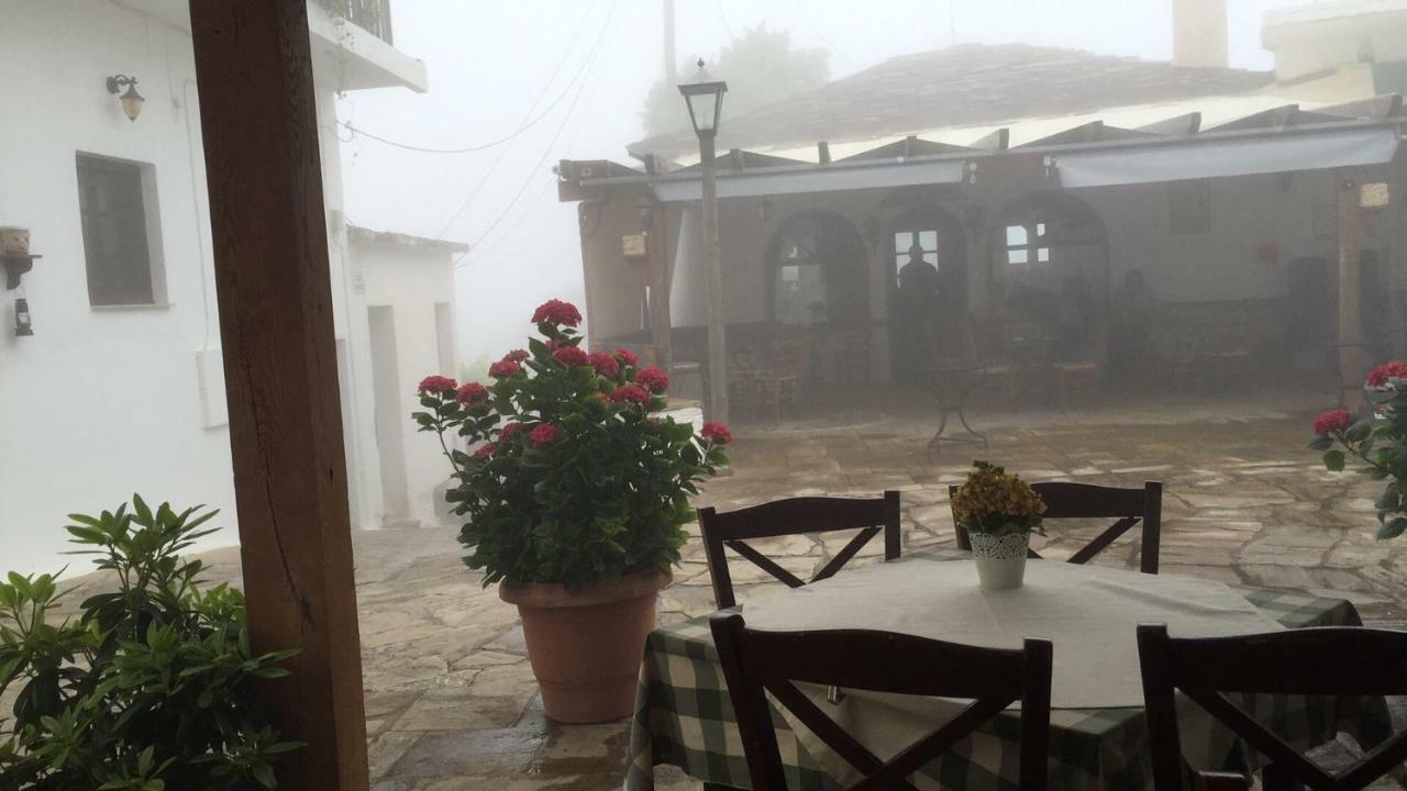 Antoniou Guesthouse Kastanitsa Exterior foto
